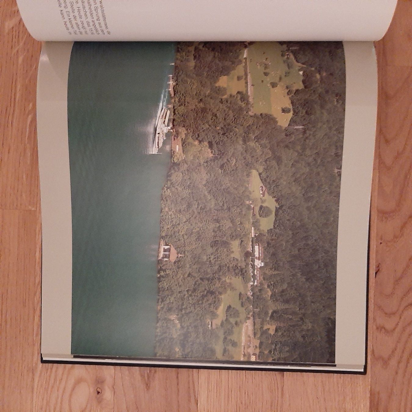 Libri: Flugbild Uri – Usato da Zürich venduto da Philotimo 7