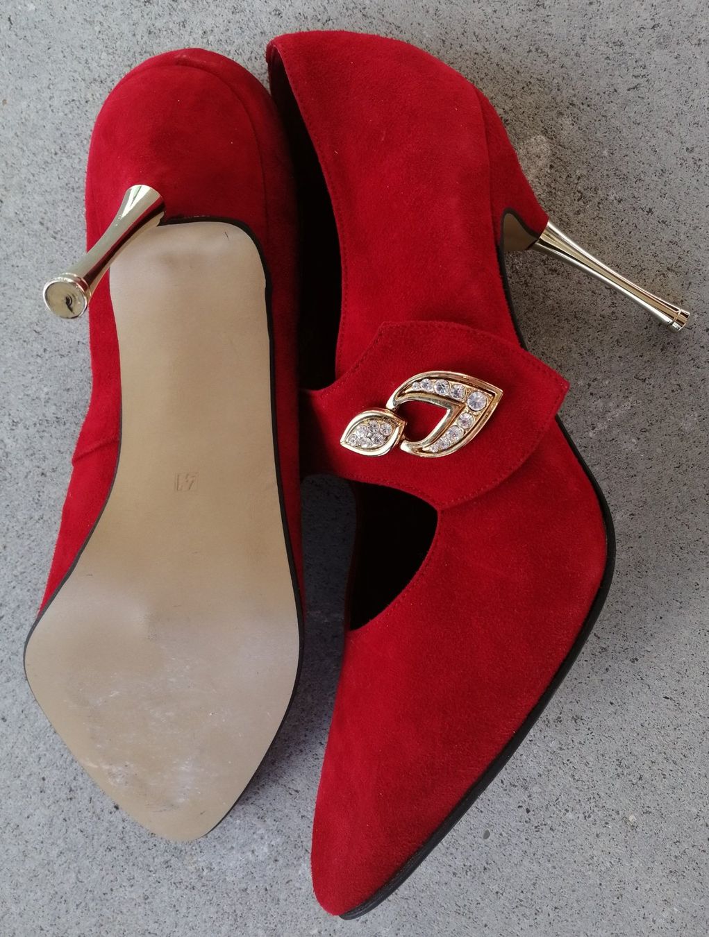 Scarpe da donna: Rote Wildleder Pumps, Gr. 41 - Top Zustand – Usato da Schaffhausen venduto da Domifran 2