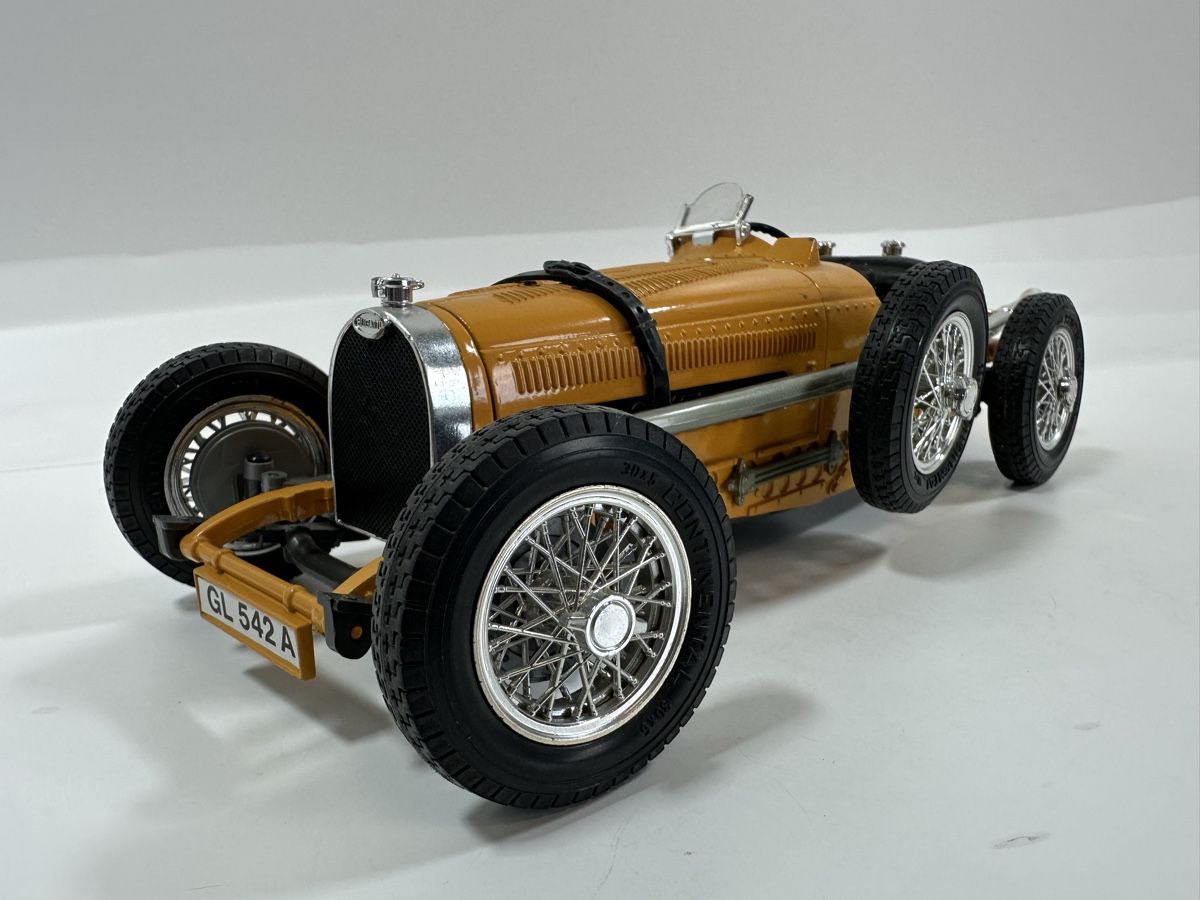 Bburago Modellautos: 1934 Bugatti Type 59 1:18, gelb, Bburago  – Gebraucht aus Zofingen von rf9_x2xt