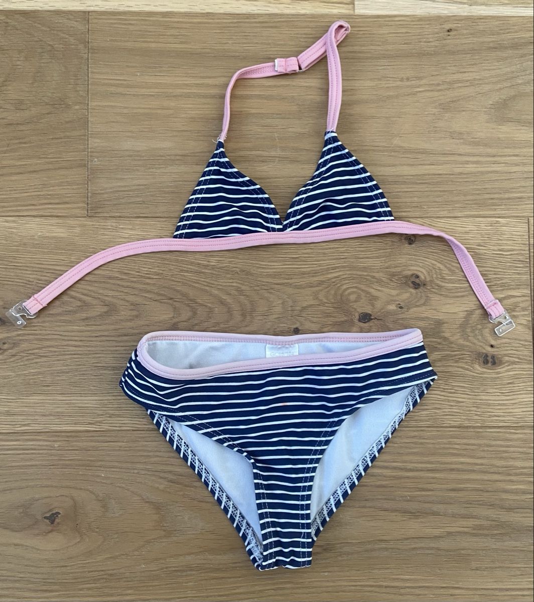 Maillots de bain: Bikini Grösse 98/104 – D'occasion à Staufen par Meli1486