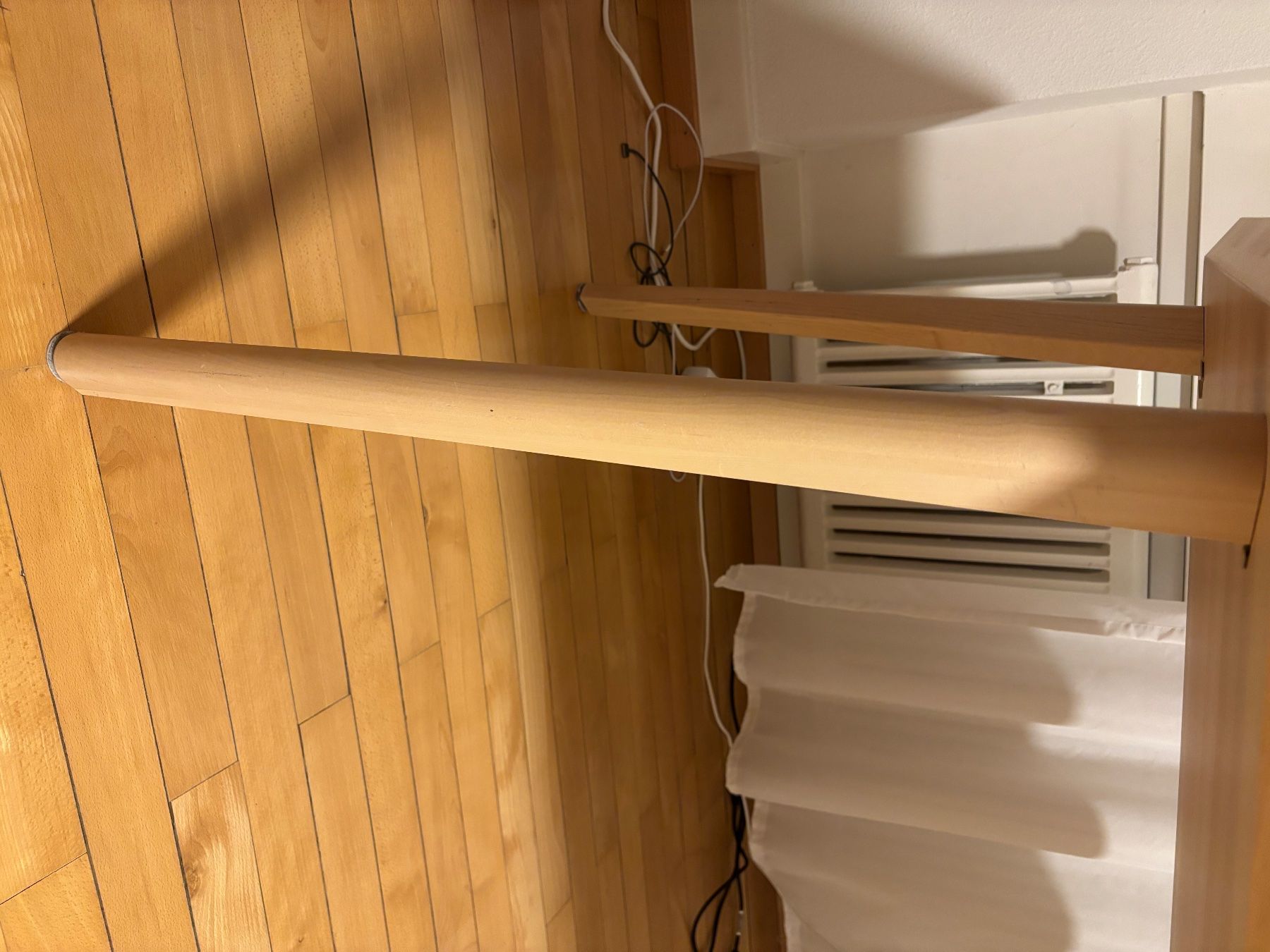 Ikea Tavoli: Holztisch zu verkaufen – Usato da Luzern venduto da pet_7qp5 2