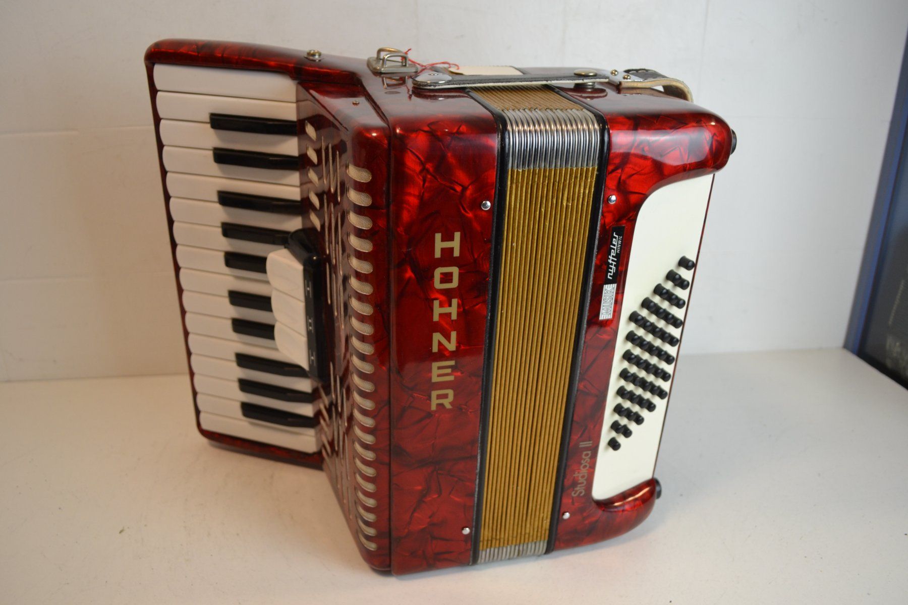 Hohner Musikinstrumente: Akkordeon chromatisch Hohner Studiosa II – Gebraucht aus Zürich von Brockito 6