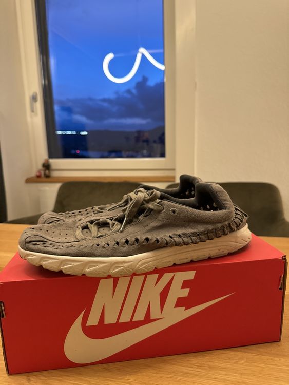 Nike Mayfly Men Size 44 Olive Green 1