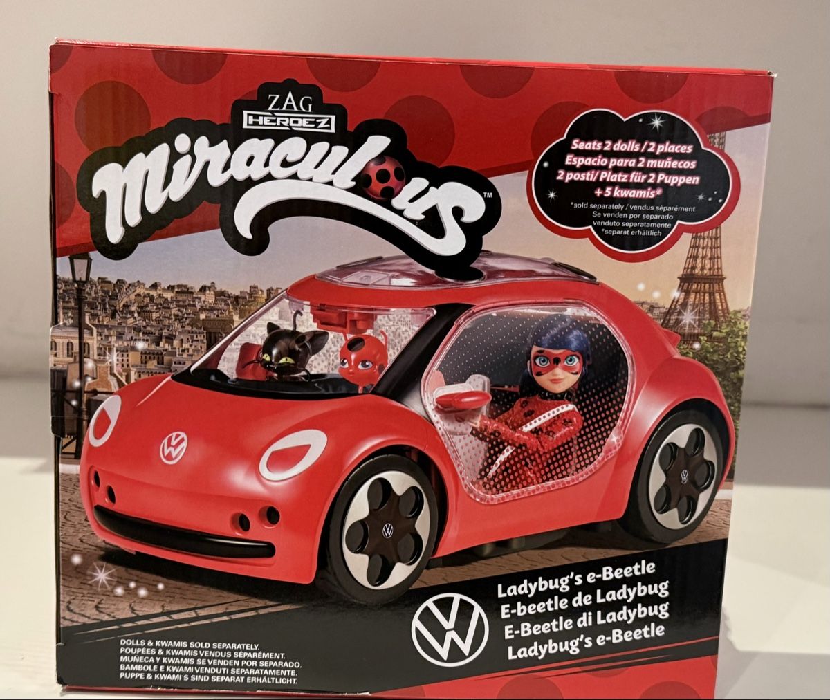 Spielzeuge: Miraculous Ladybug E-Beetle Spielzeugauto neu – Neu und originalverpackt aus Basel von Zomeg 2