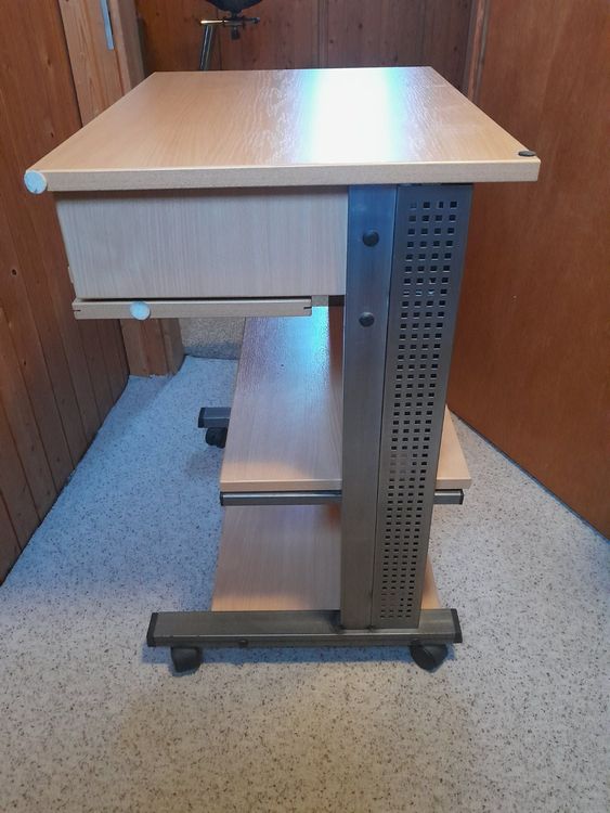 Schreibtisch, PC Möbel (Gebraucht) in Ebnat-Kappel für CHF 50 – nur ...