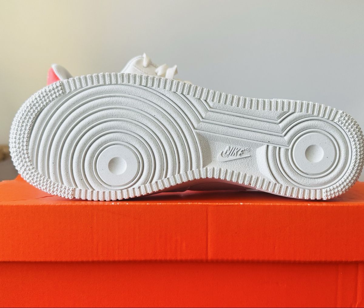 Nike Scarpe da uomo: Air force 1 Sail/ Hot Lava – Nuovo e nell'imballaggio originale da Biel/Bienne venduto da Akwawini 3