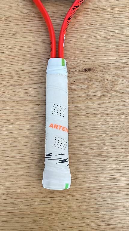 Schläger: Raquette tennis  – Gebraucht aus St-Aubin FR von Schinz 2