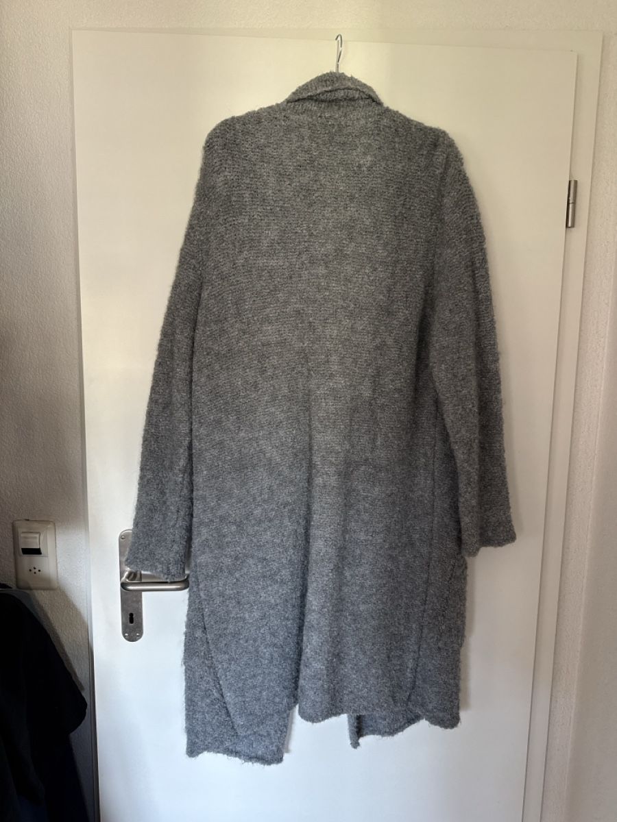 Comma Giacche: Comma Strickjacke, Gr. 40, Grau – Usato da Bassersdorf venduto da padriga68 2