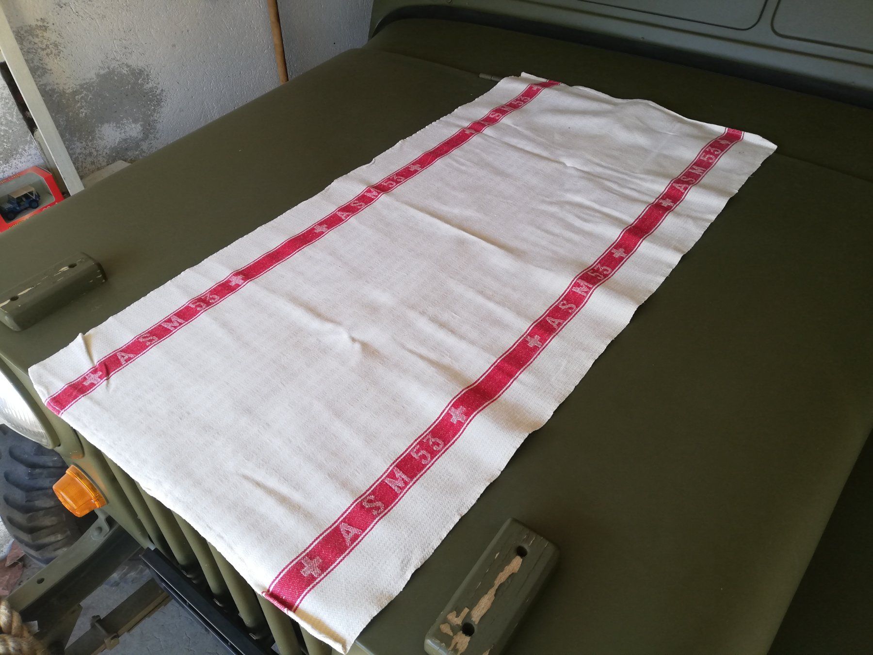 Schweizer Armee Uniformi: Linge Armée Suisse – Usato da Romanel-sur-Lausanne venduto da A559JBB