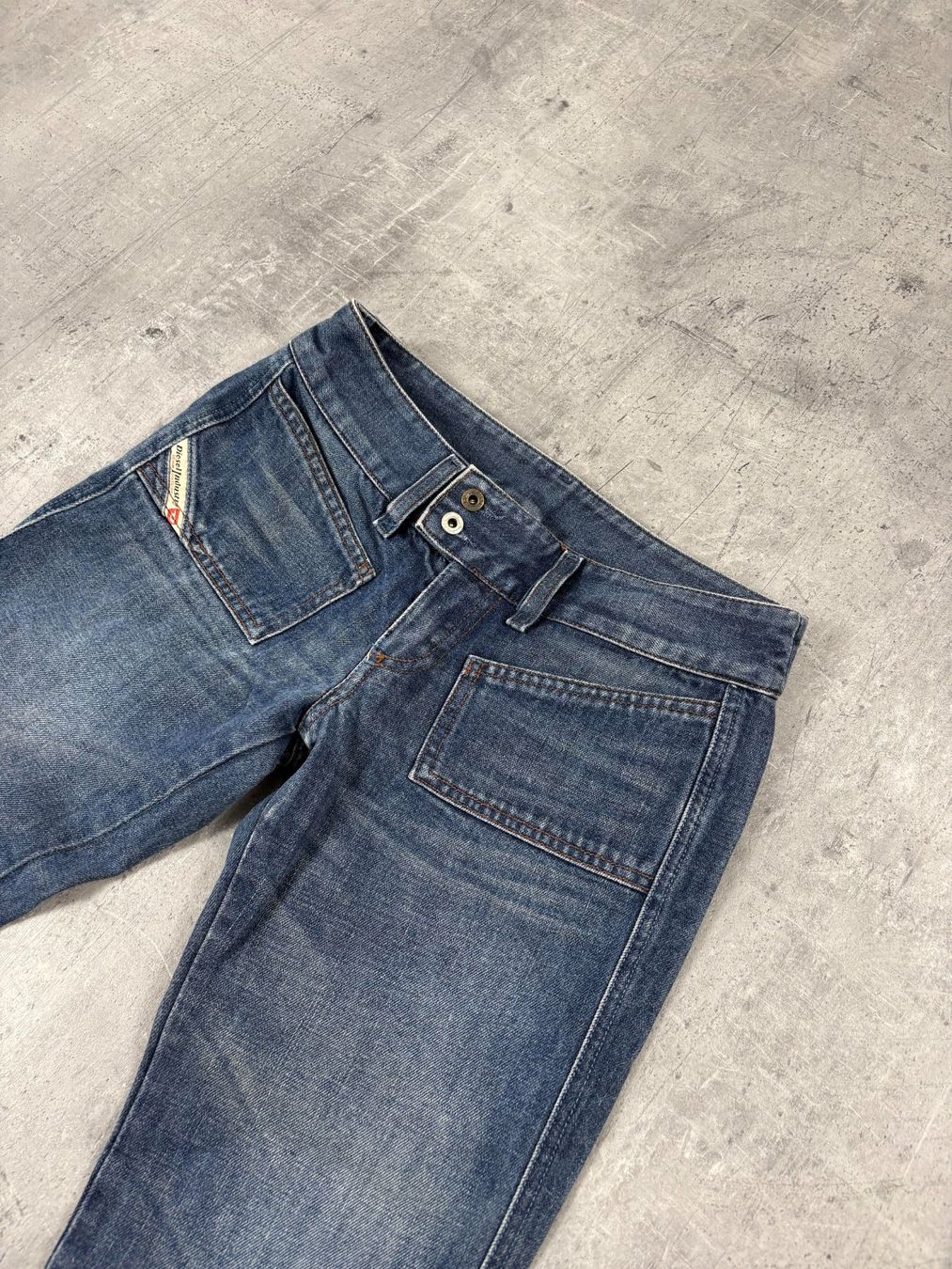 Diesel Jeans: Vintage Diesel Bootcut Flared Jeans (S) – Nuovo (secondo la descrizione) da Werdenberg venduto da hase.vintage 3