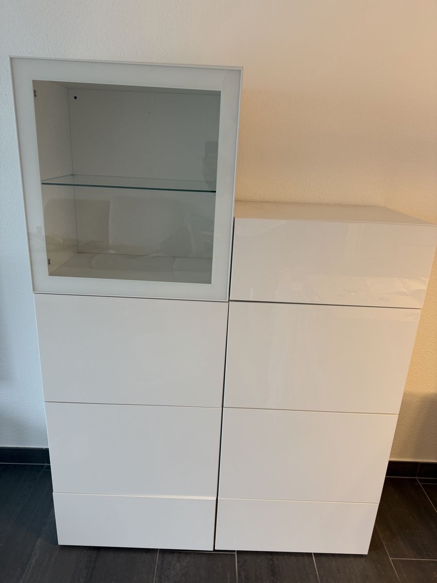 Ikea Vetrine: IKEA Weisser Vitrinenschrank mit Schubladen – Usato da Männedorf venduto da tschuetteler2000 3