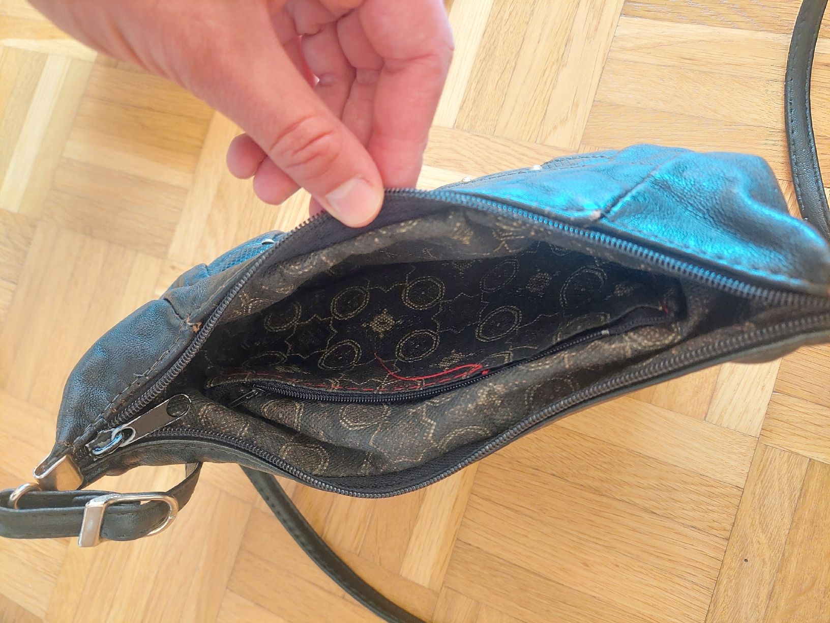 Taschen für Damen: Schwarze Handtasche – Gebraucht aus Zürich von Nadsh 4
