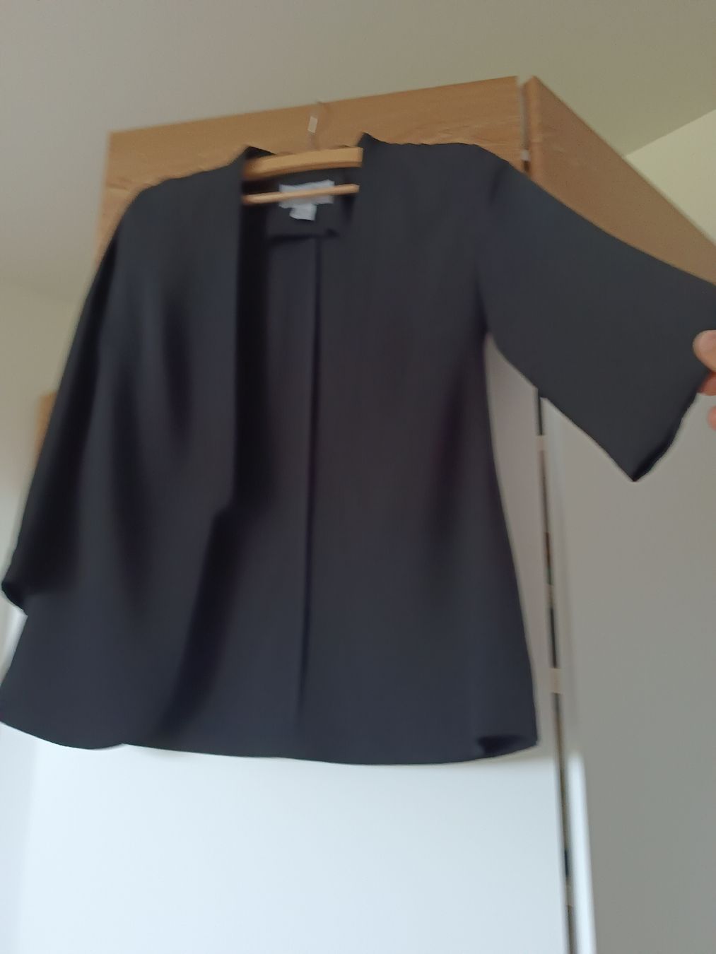 H&M Jacken: H&M Blazer schwarz, Grösse 34 – Gebraucht aus Luzern von sim_lqq2 1
