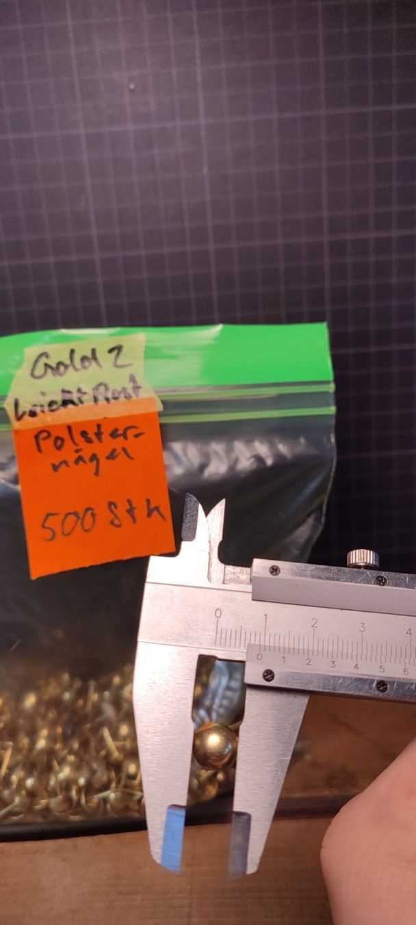 Alle Werkzeuge: Alte Polsternägel Gold glanz 500stk – Gebraucht aus Gelterkinden von MYSTOREFORYOU4460 2