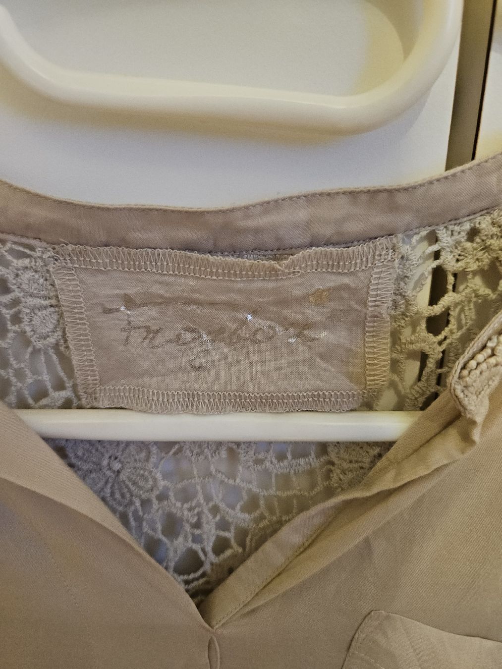 Camicette: Frogbox Damenbluse, Gr. 38, Beige mit Spitze – Usato da Urdorf venduto da Colina 4
