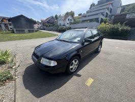 Skoda Octavia Kombi schwarz guter Zustand