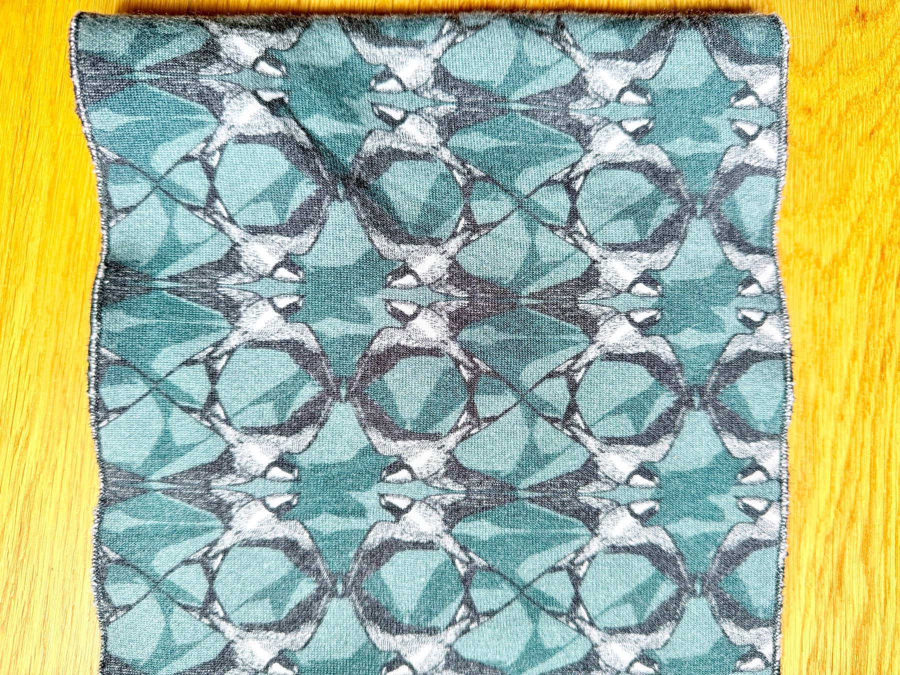 Foulard & Sciarpe: Echarpe cache cou – Usato da Lucens venduto da gardur 2