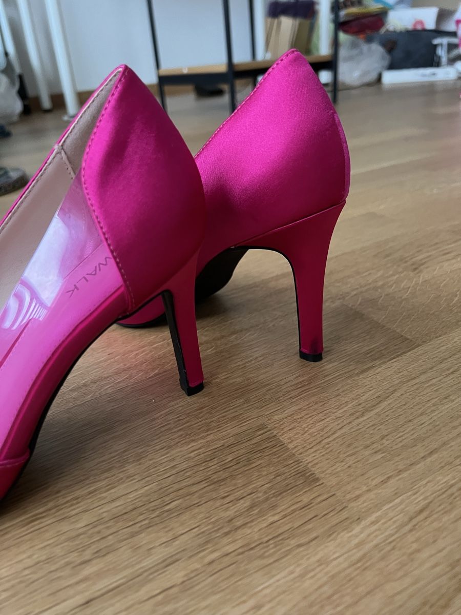 Damenschuhe: Catwalk Pink Size 40 satin finish – Gebraucht aus Les Acacias von yul_bhw8 2