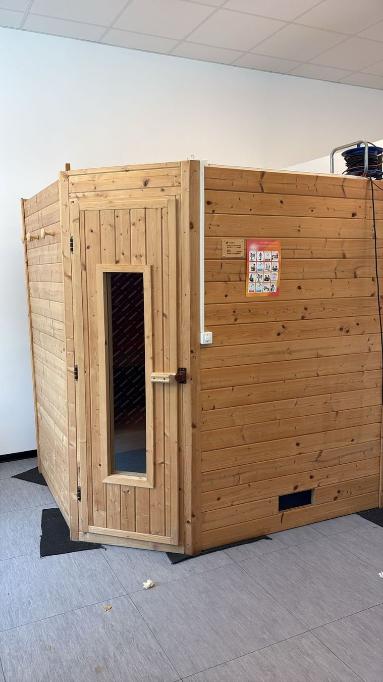 Sauna & Accessori: Sauna Finlandese 4 posti – Usato da paradiso venduto da luc_hhx6