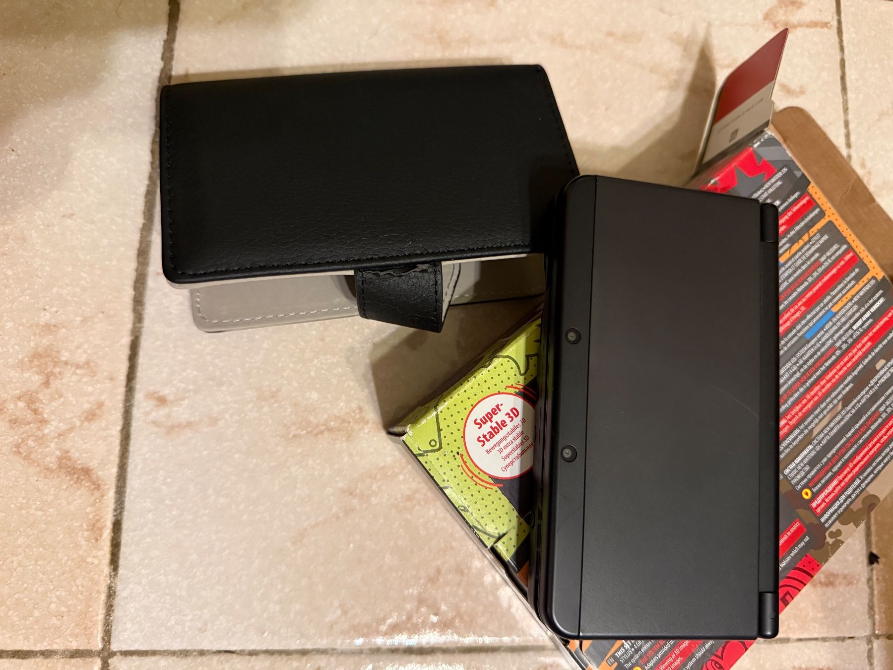 Nintendo Console: New Nintendo 3DS Console - Black Edition – Nuovo (secondo la descrizione) da Coldrerio venduto da Crivelli 4