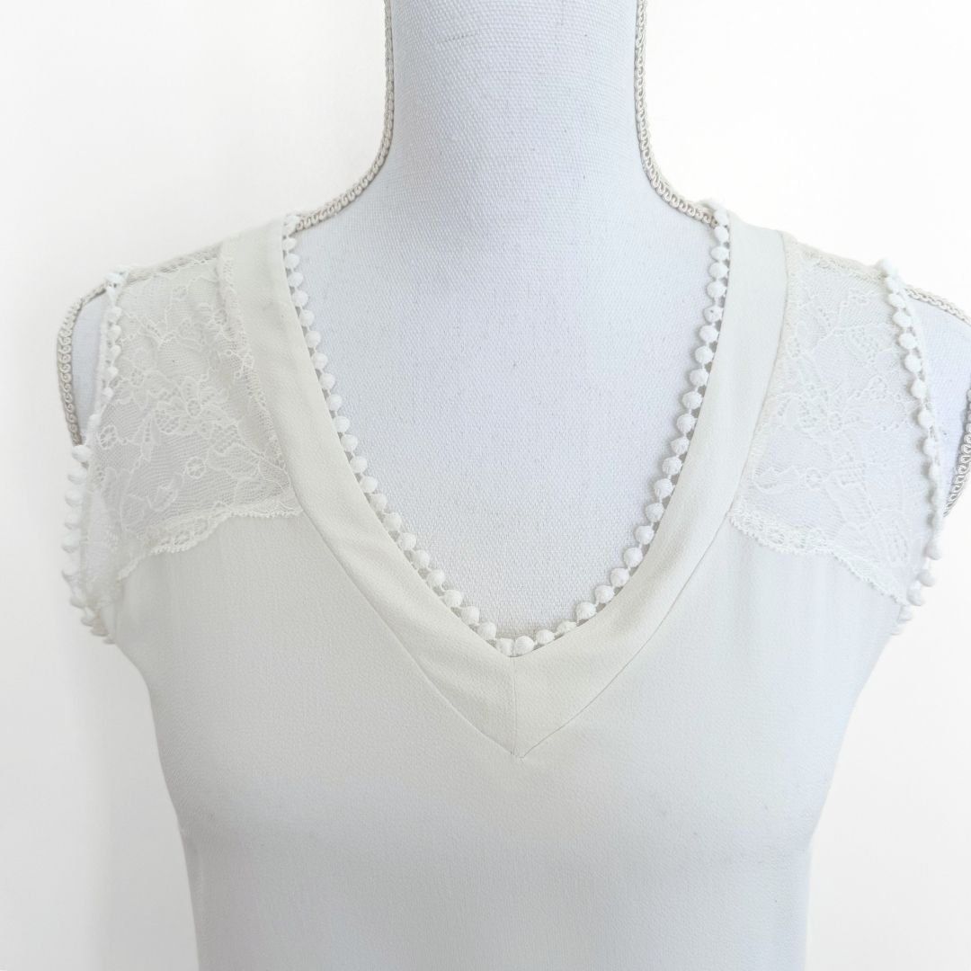 Nafnaf Top: NAF NAF Top Blanc - Taille XS – Usato da Vevey venduto da secondlifevevey 1