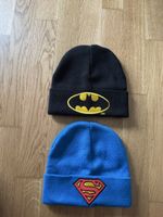 Strickmützen Batman und Superman schwarz blau 2er Set