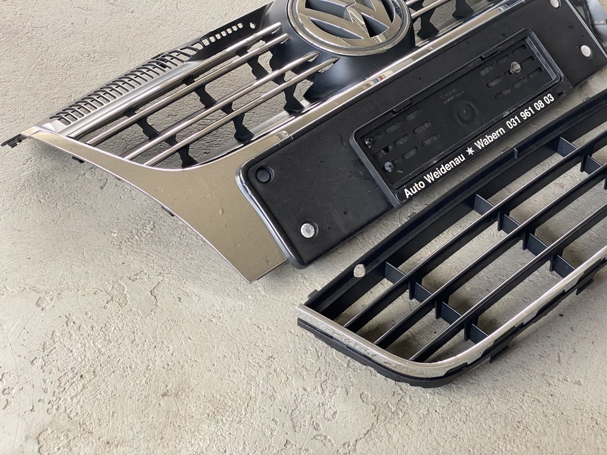 Volkswagen Tutti pezzi di ricambio auto: Vw Jetta Golf 5 Grill original – Usato da Beinwil am See venduto da Mpmmechanik 1