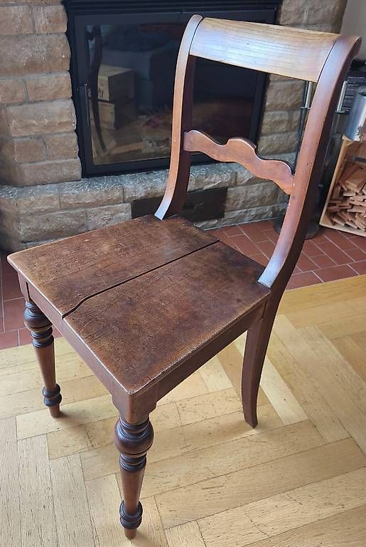 Tables: Table basse et 2 chaises  – D'occasion à Les Monts-de-Corsier par chouyia18 1