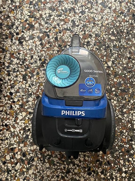 Aspirapolveri & Accessori: Staubsauger Philips 5000 series 900w – Usato da Zürich venduto da Herrtapparella