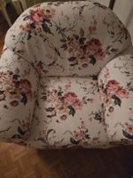 zwei identische Vintage-Sessel zu verkaufen.