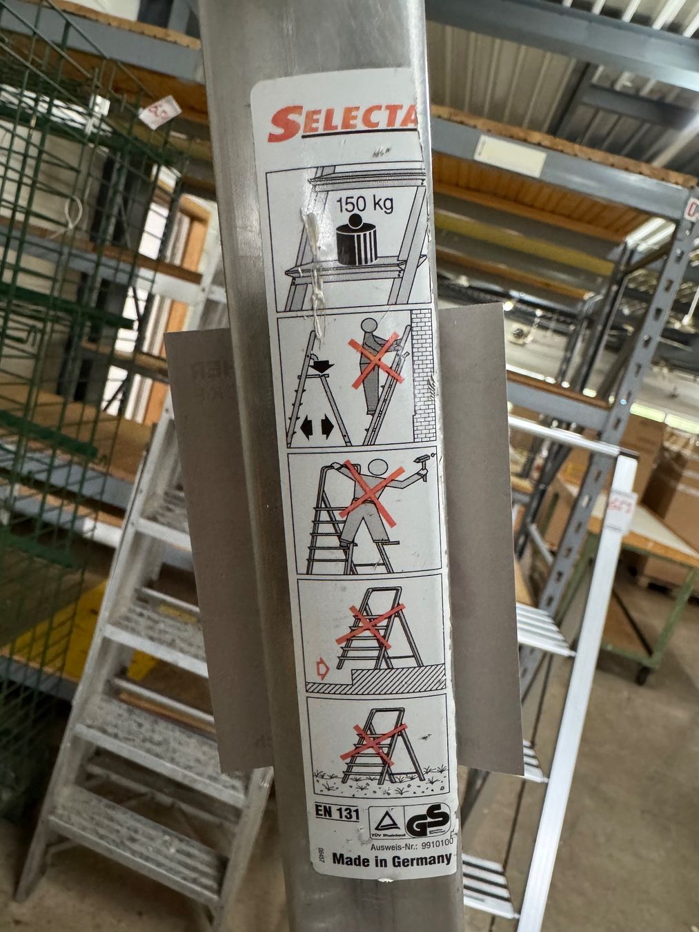 Scale: 654 Selecta Aluminium Klappleiter aus Liquidation – Usato da Derendingen venduto da Meisterstuecke 2