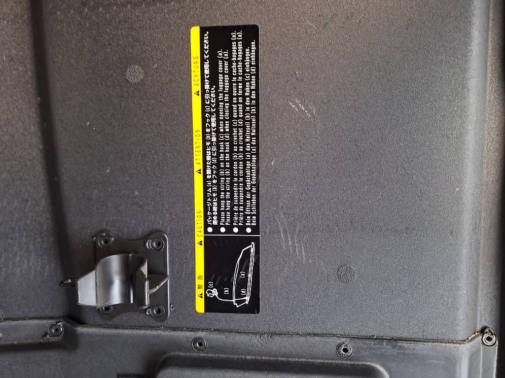 Toutes les pièces auto: Heckablage Toyota Yaris Verso – D'occasion à Koblenz par san_tz6q 3