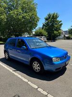 VW Golf blau metallic
