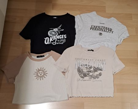 4 Damen T-Shirts gr. S guter 