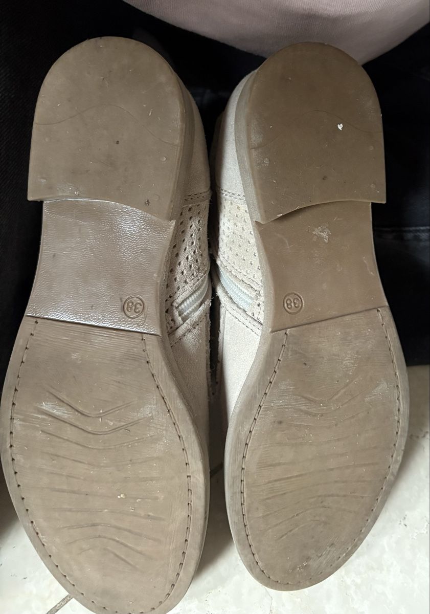 Chaussures femmes: Stiefeletten MJUS Grösse 38 – D'occasion à Safnern par villi007 2