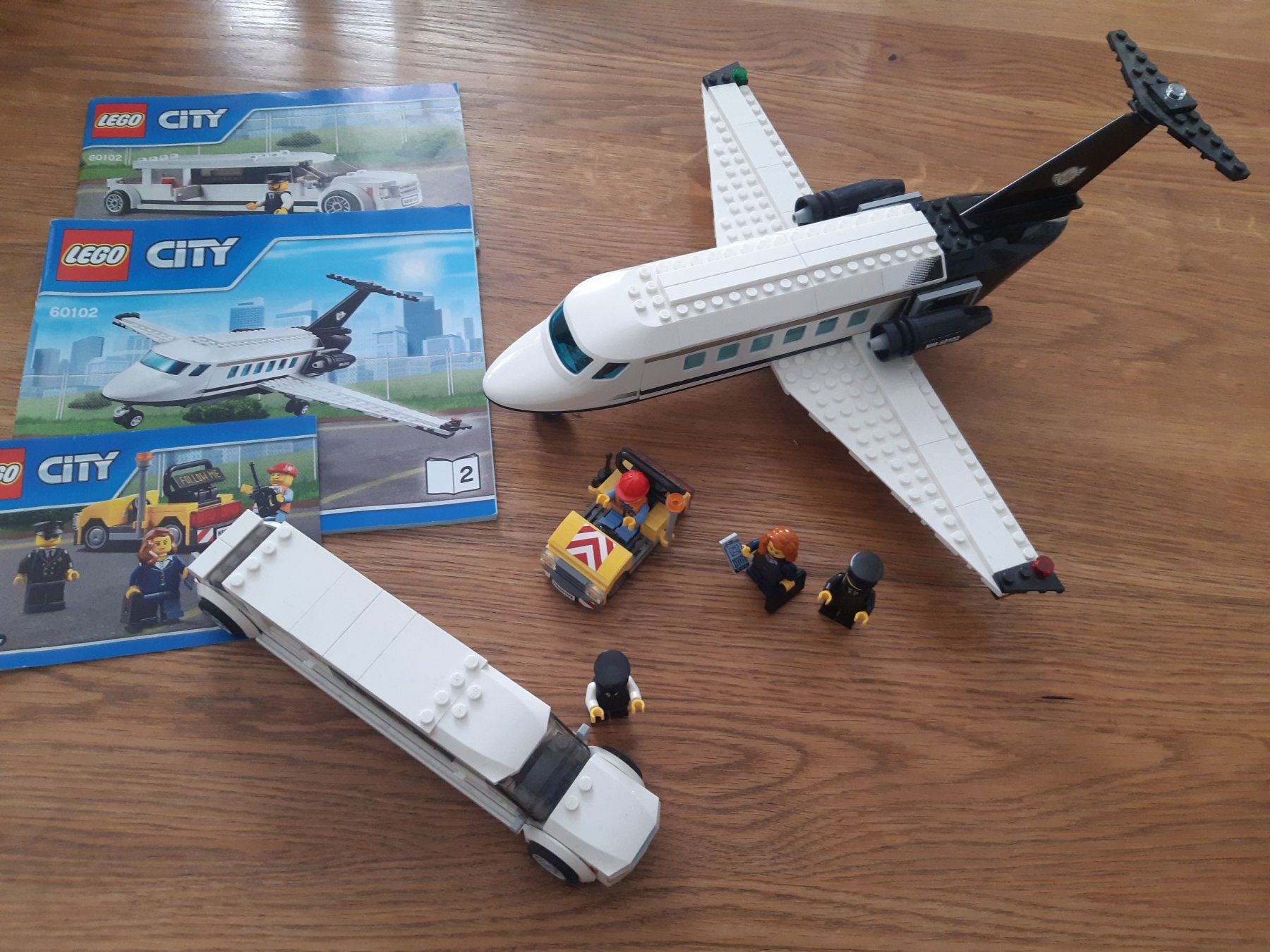 Lego Baukästen: Lego 60102 Flughafen VIP-Service – Gebraucht aus Buchrain von