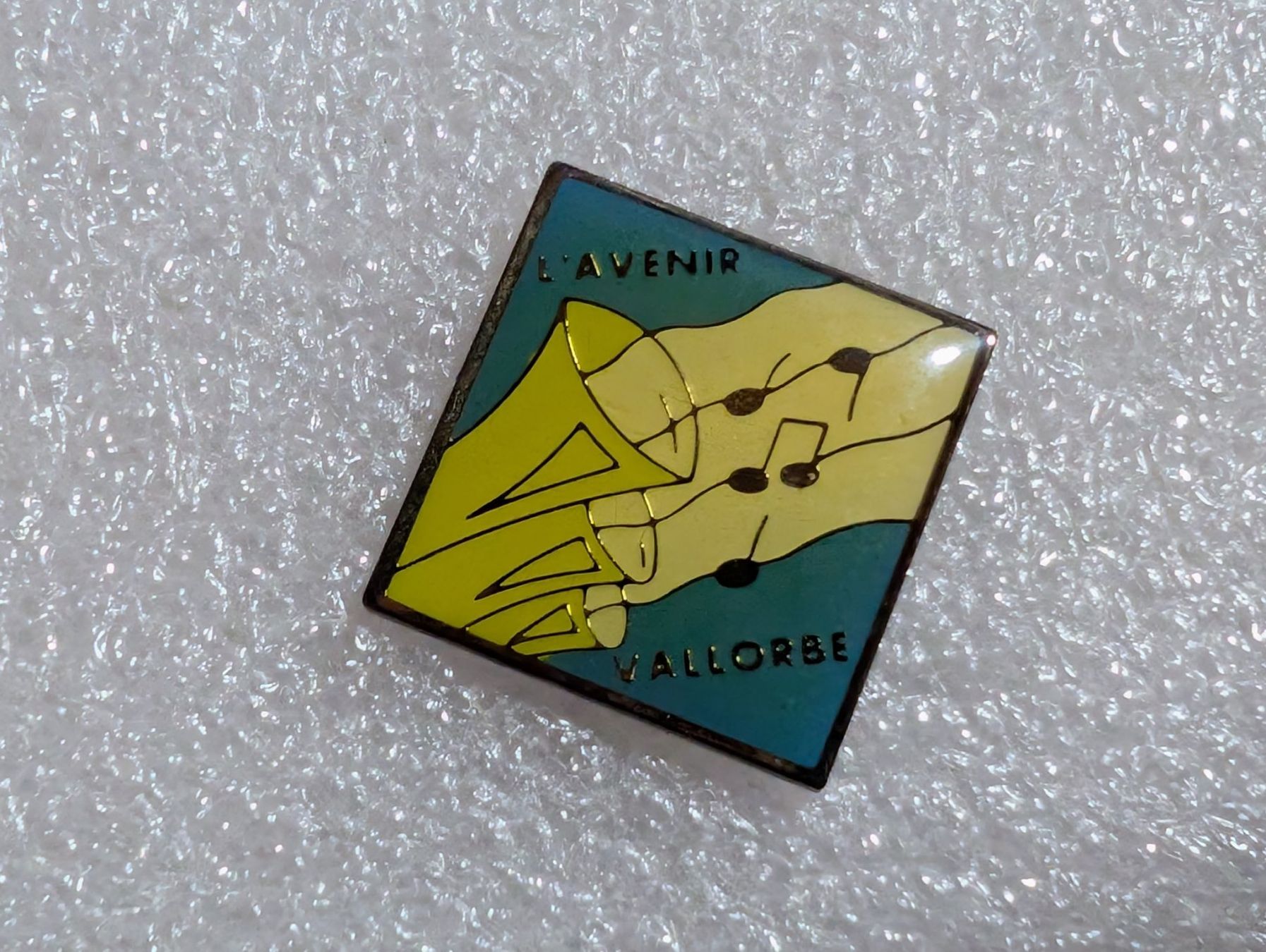 Plaketten & Abzeichen: Ansteckpin 273: – Gebraucht aus Oppligen von Pin-Fall-Shop