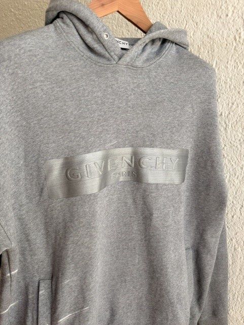 Givenchy Maglioni & Felpe: Givenchy Sweatshirt Grau - XL – Nuovo (secondo la descrizione) da Dübendorf venduto da kerstinbrisbane 2