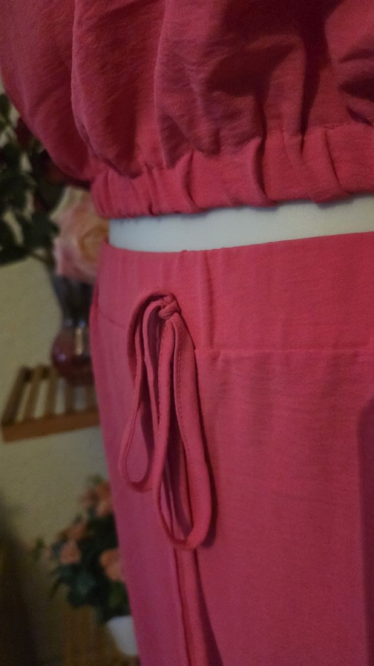 Kleiderpakete: Two-piece pink viscose size M set – Gebraucht aus Klingnau von fairy.princess 1