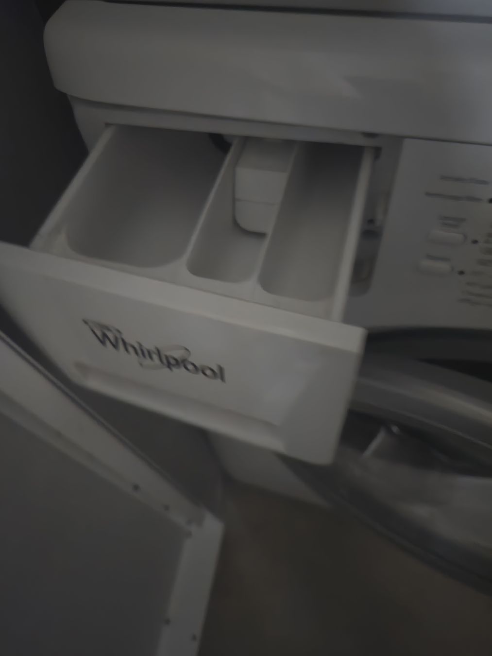 Whirlpool Lavatrici: Whirpool Waschmaschine 9kg  – Usato da Basel venduto da Moebeloutlet1 1