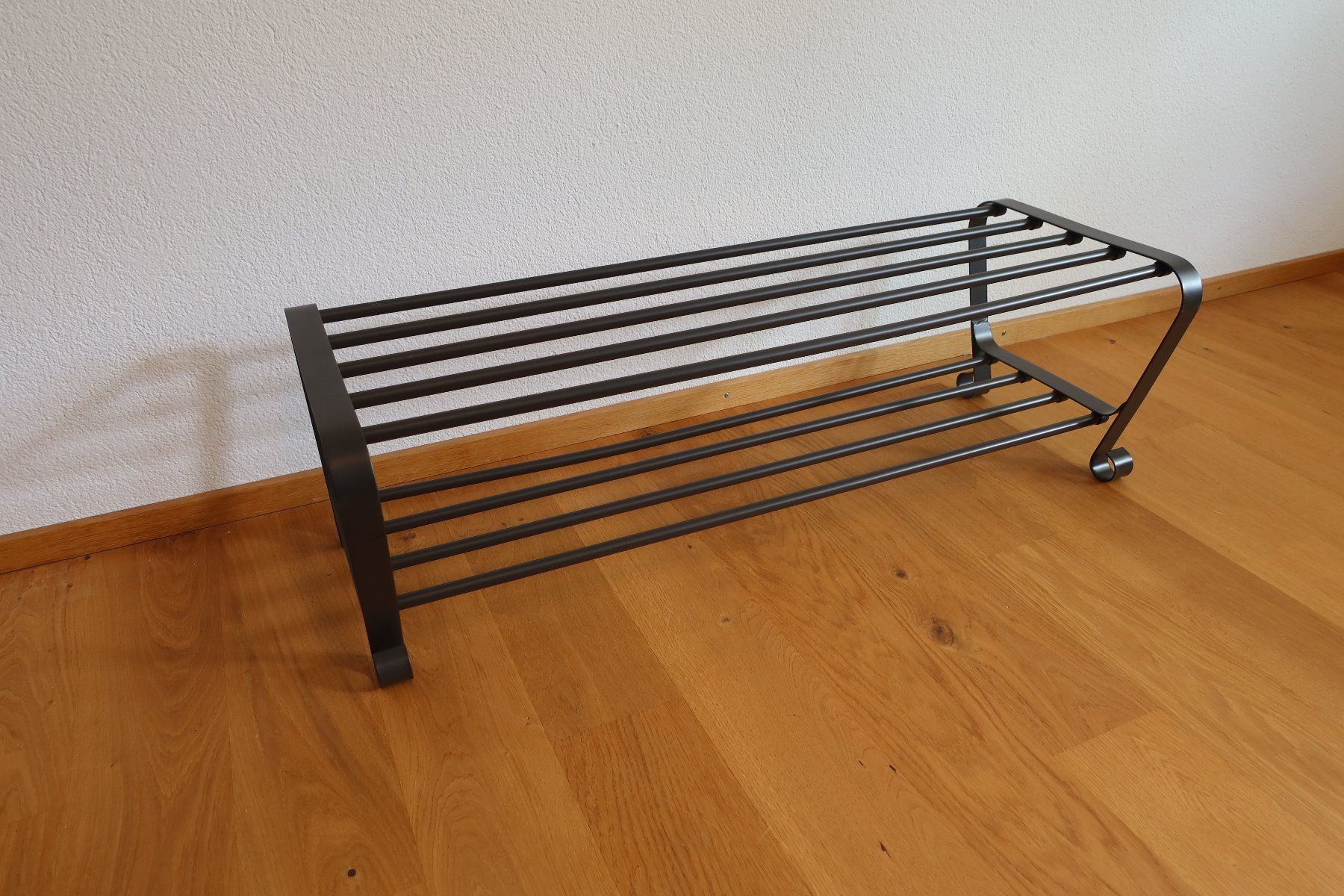 Scaffali: Schuhregal Metall schwarz – Usato da Kilchberg ZH venduto da and_y5q6 1