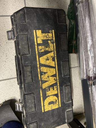 Smerigliatrice angolare DeWalt con valigetta usata