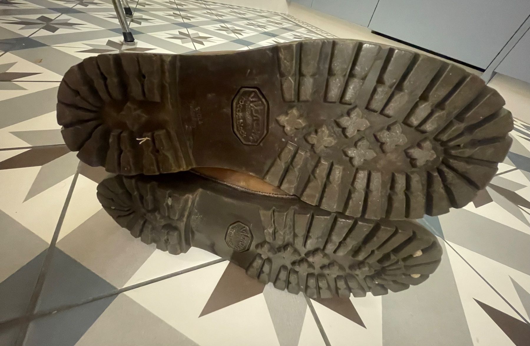 Scarpe da donna: Wanderstiefel Leder 39 ähnlich Redwing Boots – Usato da Zürich venduto da Pudelkerne 5