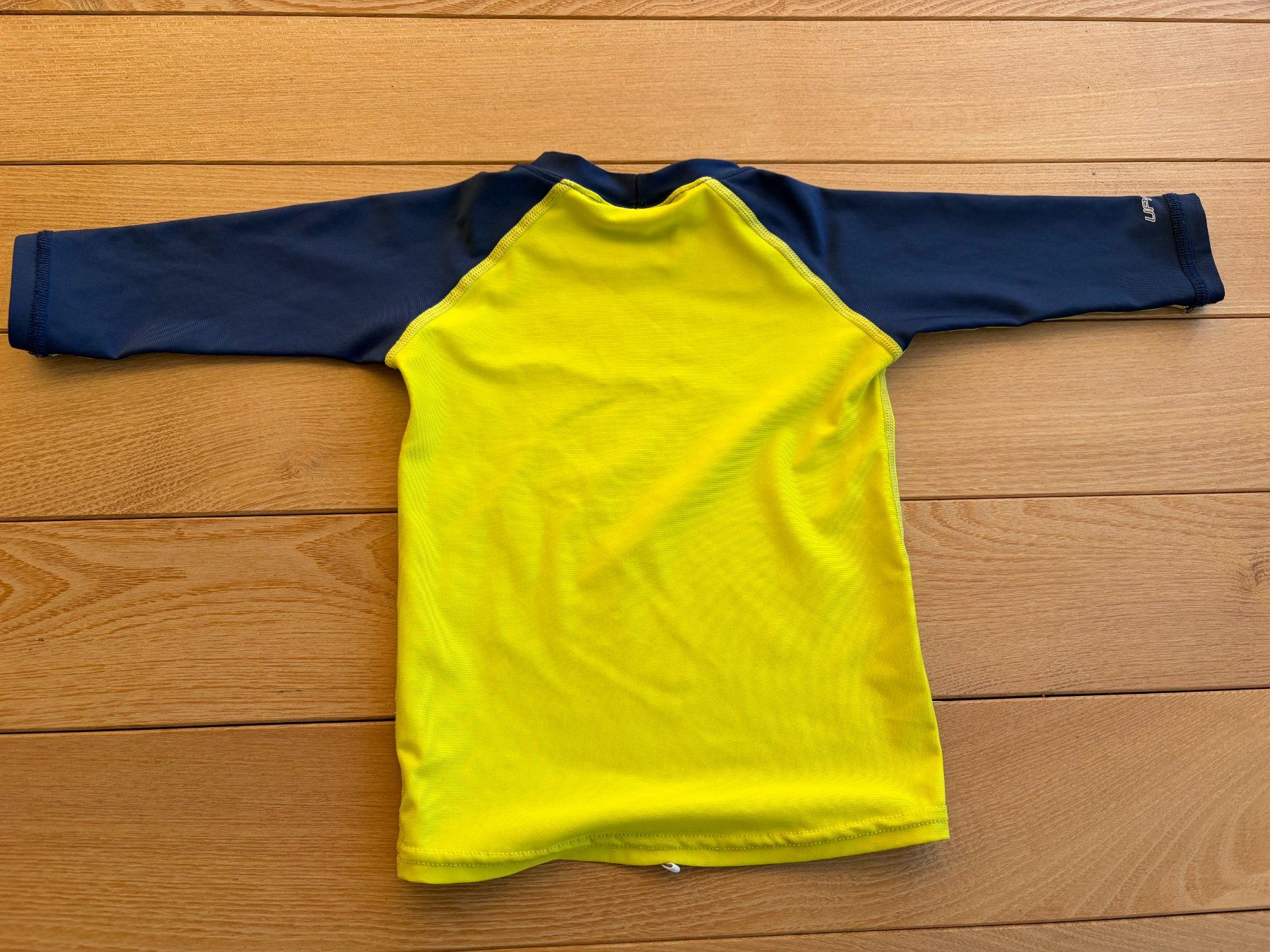 Badehosen: UV-Badeshirt - Grösse 86 – Gebraucht aus Grüt (Gossau ZH) von javelin00 1