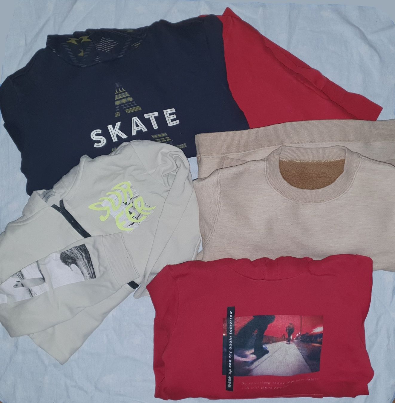 Kleiderpakete & -sets: Kleiderpaket - Pullover - Grösse 128 – Gebraucht aus Dietlikon von Pumuckl29
