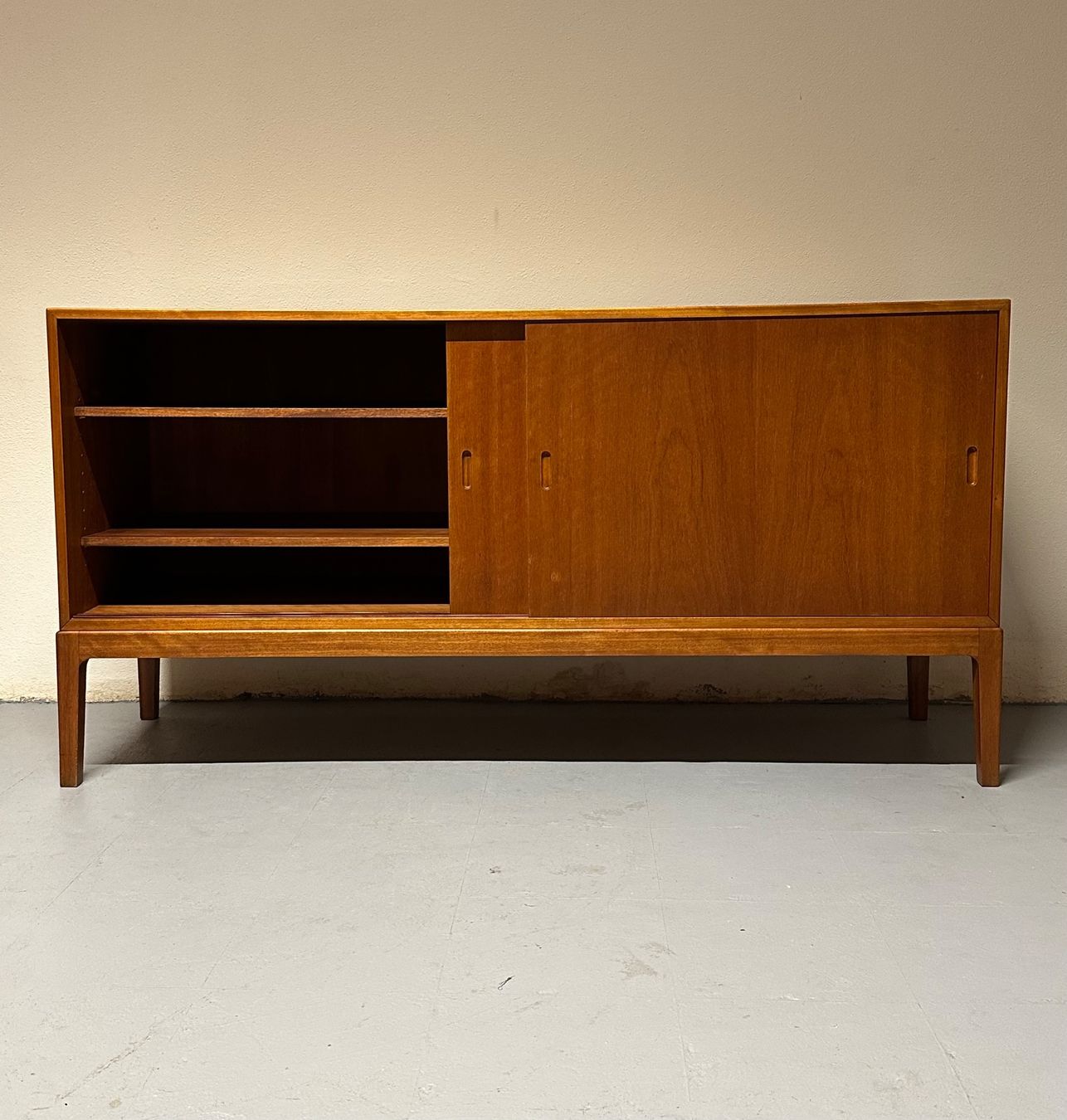 Knoll Cassettiere: MidCentury Teak Sideboard 1950er MCM Dänemark – Usato da Basel venduto da MidMod20C 4