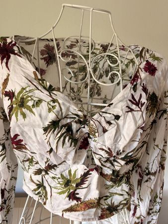 Bluse Damen Blumenmuster weiss Grösse 34 neuwertig