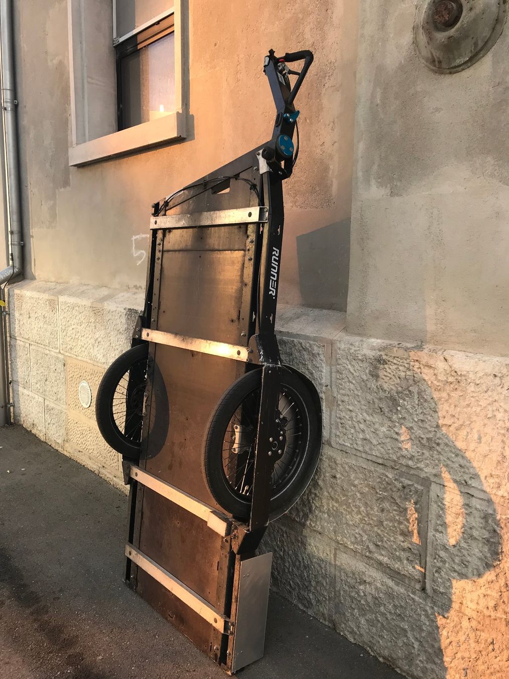 Fahrradanhnger Lastenanhnger Runner FlexiModal (Gebraucht) in Basel fr  CHF 1200  nur Abholung auf Ricardo kaufen