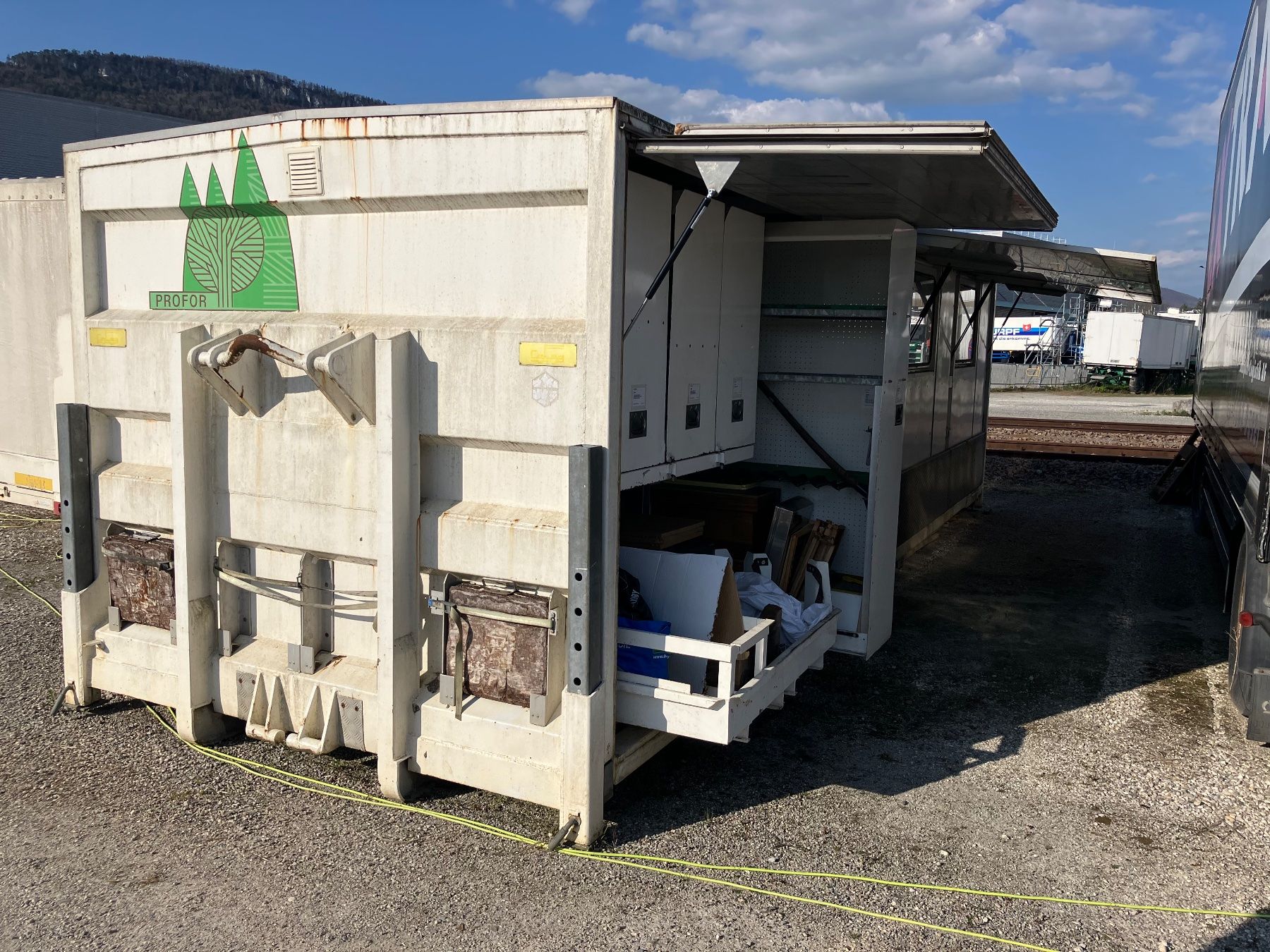 Baucontainer: Forstcontainer/ Absetzcontainer/ Baustellencontainer – Gebraucht aus Oberbuchsiten von Mrtruck 8