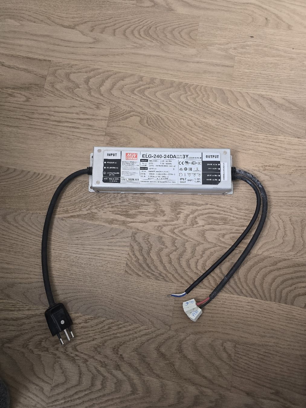 Convertitori: Mean well ELG-240-24DA – Usato da Oerlingen venduto da Wuddi00
